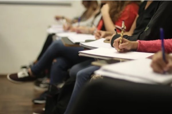 El rector de la UNTDF expuso ante los Concejales la gravedad de la Universidad pública