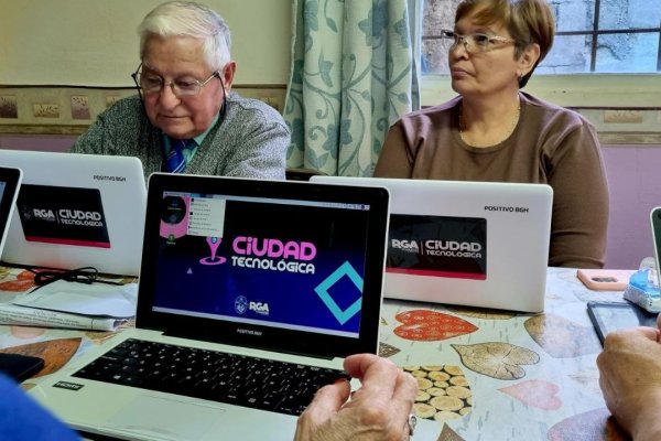 Inclusión tecnológica de personas mayores en centros de jubilados