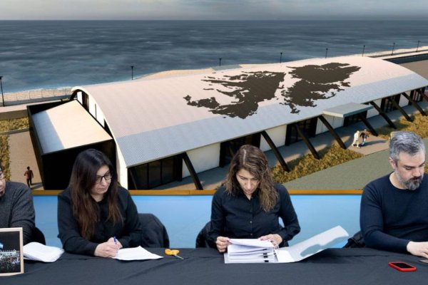 "La Carpa de la Dignidad permanente será emblema de la causa Malvinas y la soberanía nacional"