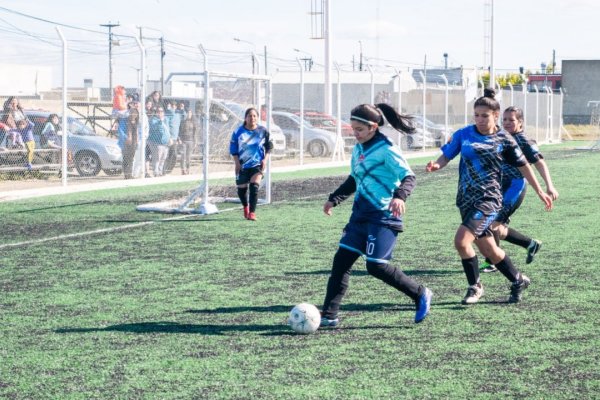 Se llevó adelante el 2° Campeonato Barrial de Fútbol Femenino en Río Grande