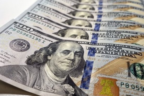 El dólar blue vuelve a bajar y la brecha se consolida en torno al 10%