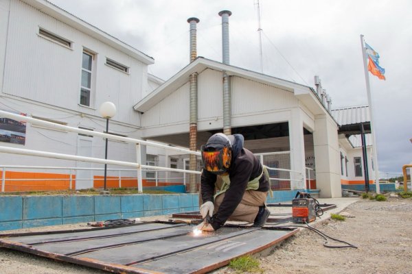 Gobierno avanza con los trabajos de refacción y mantenimientos de los colegios