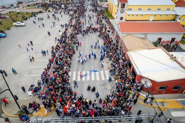 Carnaval de Ushuaia: abrirá con una muestra de fotografías históricas de los festejos en la ciudad