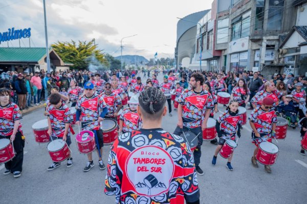 Más de 15 mil vecinos disfrutaron del “Carnaval del Fin del Mundo 2025"