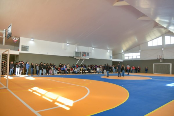 El colegio provincial Alicia Moreau de Justo ya cuenta con su propio gimnasio