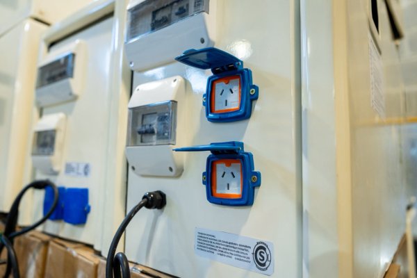 El Gobierno provincial incorporó 20 nuevas fuentes de energía para familias electrodependientes